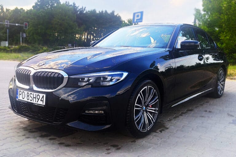 BMW 330